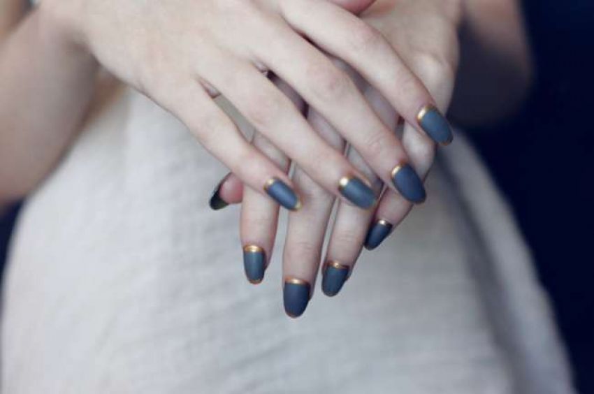 image of 30 ไอเดีย สีทาเล็บโทนสีเทา...สวยหรู ดูแพง!!